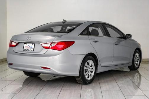 Iridescent Silver Blue Pearl 2012 Hyundai SONATA GLS