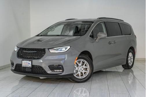 2022 Chrysler Pacifica Touring L