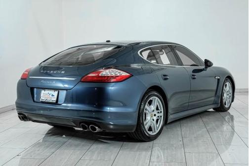 2011 Porsche Panamera 4