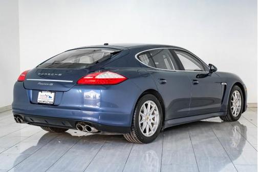2011 Porsche Panamera 4S