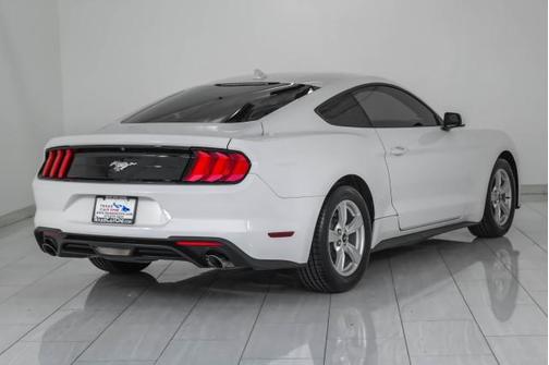 2021 Ford Mustang EcoBoost