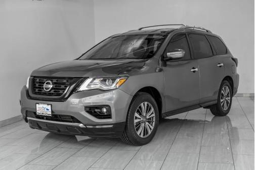 2018 Nissan Pathfinder SV