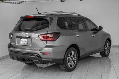 2018 Nissan Pathfinder SV