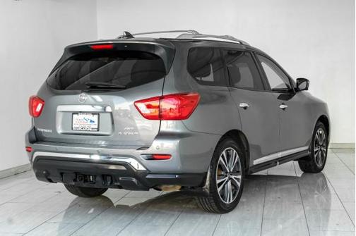 Gun Metallic 2020 Nissan Pathfinder PLATINUM 4WD BLIND SPOT ASSIST NAVIGATION PANORMA LEATHER SEATS REAR CAMERA