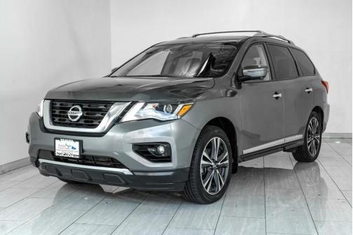 Gun Metallic 2020 Nissan Pathfinder PLATINUM 4WD BLIND SPOT ASSIST NAVIGATION PANORMA LEATHER SEATS REAR CAMERA