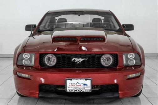 Dark Candy Apple Red Metalli 2008 Ford Mustang GT Deluxe