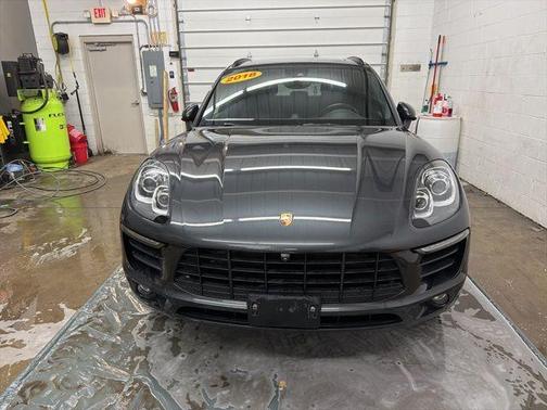 2018 Porsche Macan Sport Edition