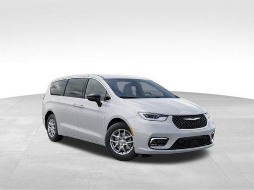 Bright White Clearcoat 2026 Chrysler Pacifica Select