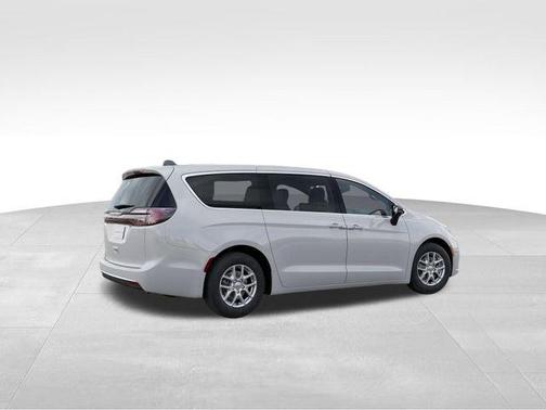 Bright White Clearcoat 2026 Chrysler Pacifica Select