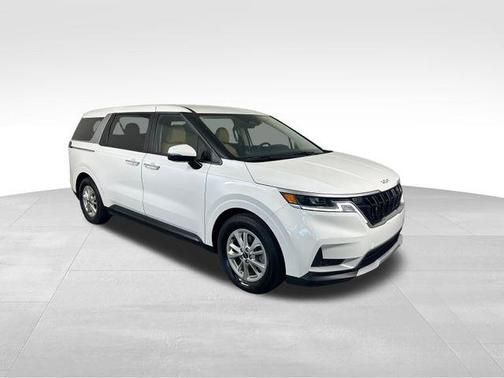 2023 Kia Carnival LX