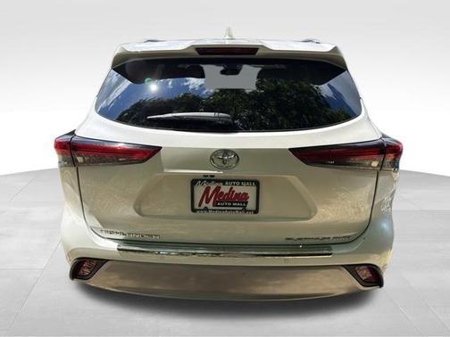 Blizzard Pearl 2020 Toyota Highlander Platinum
