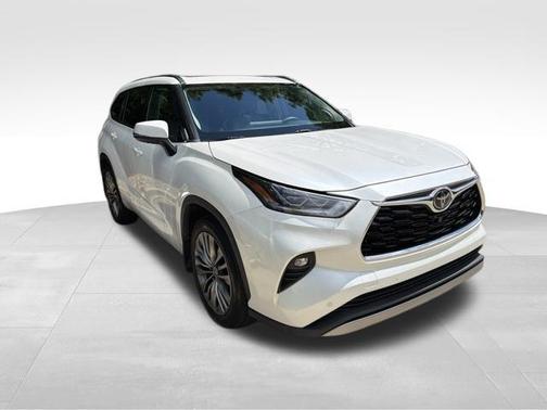 Blizzard Pearl 2020 Toyota Highlander Platinum
