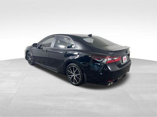 2024 Toyota Camry Hybrid SE