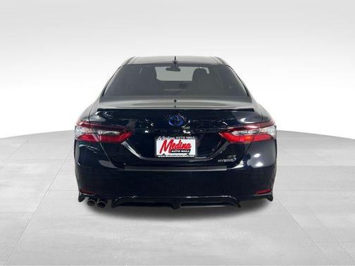 2024 Toyota Camry Hybrid SE
