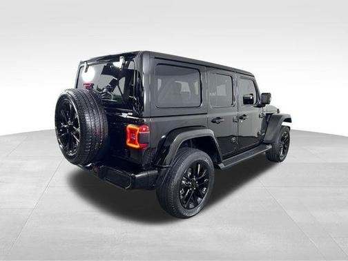 2022 Jeep Wrangler Unlimited Sahara High Altitude