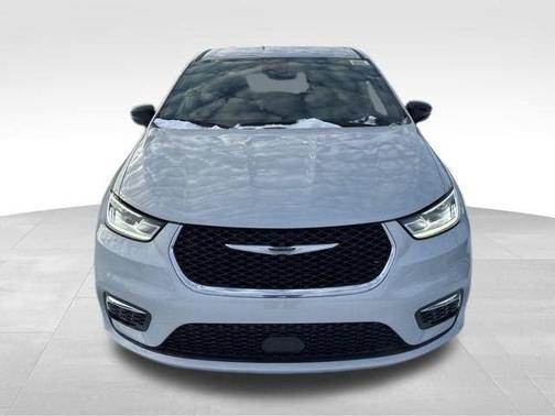 Silver Mist Clearcoat 2026 Chrysler Pacifica Select