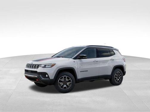 Bright White Clearcoat 2026 Jeep Compass Trailhawk