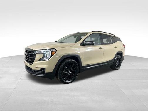 Desert Sand Metallic 2023 GMC Terrain SLT