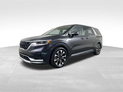 2023 Kia Carnival EX