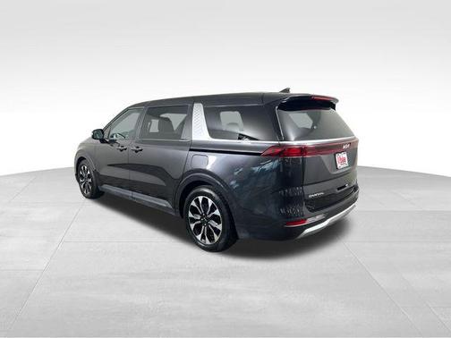 2023 Kia Carnival EX