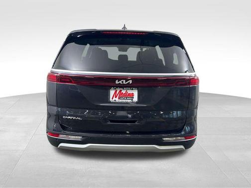 2023 Kia Carnival EX
