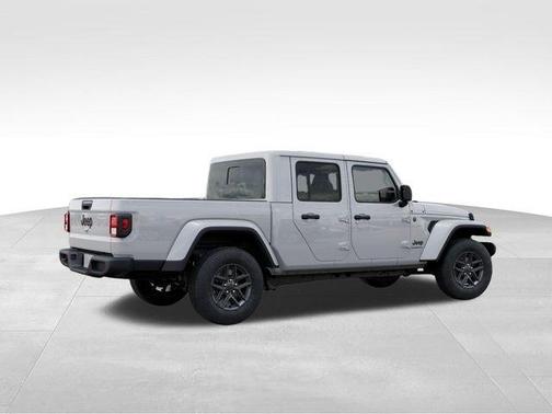 Bright White Clearcoat 2026 Jeep Gladiator Sport