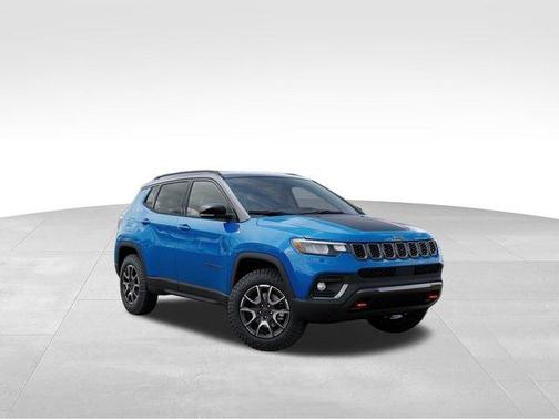 Hydro Blue Pearl 2026 Jeep Compass Trailhawk