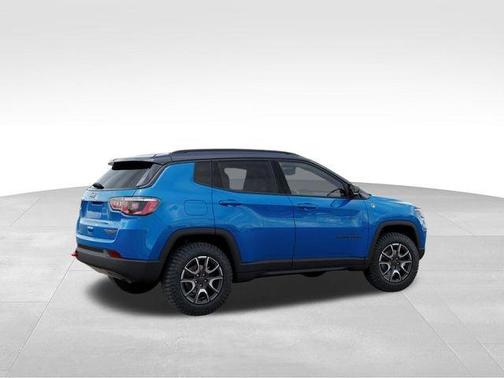 Hydro Blue Pearl 2026 Jeep Compass Trailhawk