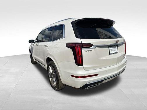 2024 Cadillac XT6 Premium Luxury FWD