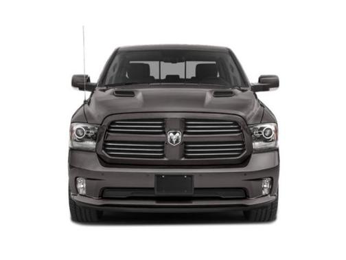 Brilliant Black Crystal Pearlcoat 2018 RAM 1500 Sport