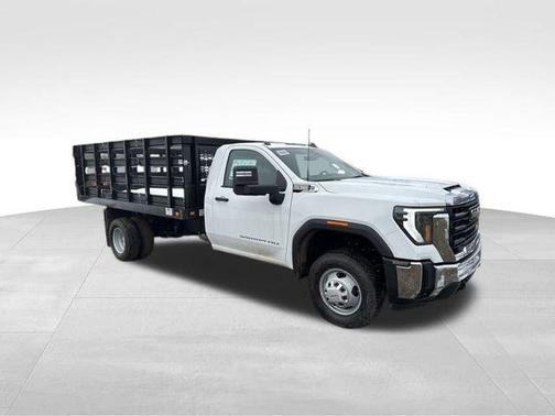 Summit White 2026 GMC Sierra 3500 Pro