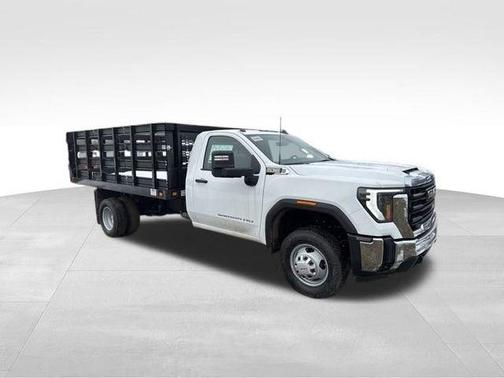 Summit White 2026 GMC Sierra 3500 Pro