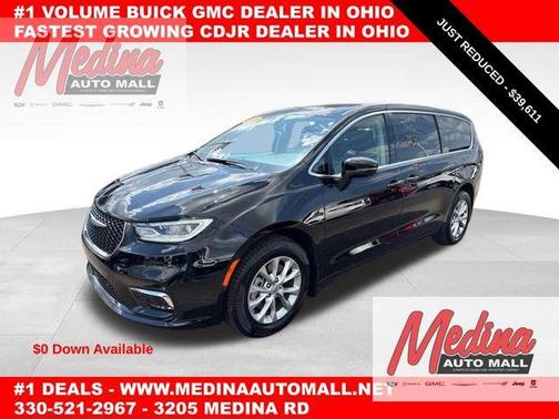 Diamond Black 2024 Chrysler Pacifica Touring-L