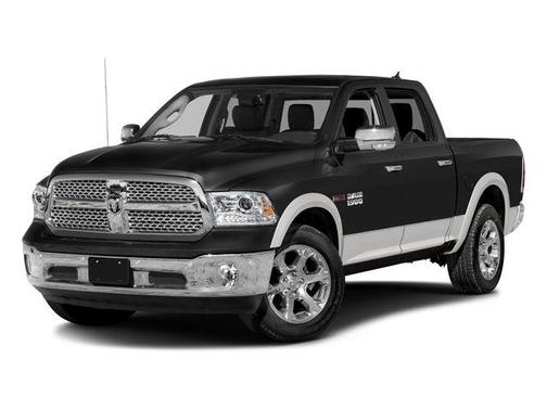Brilliant Black Crystal Pearlcoat 2017 RAM 1500 Laramie