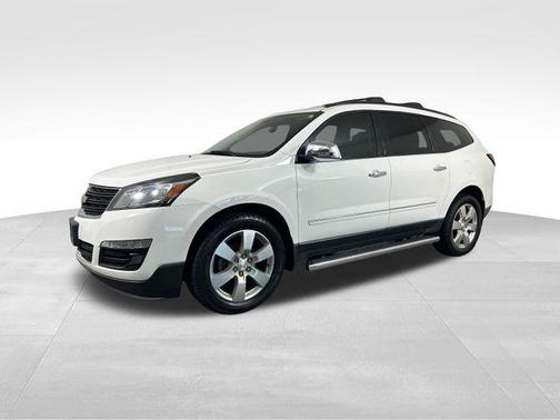 White 2015 Chevrolet Traverse LS