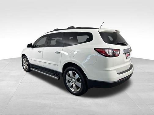 White 2015 Chevrolet Traverse LS