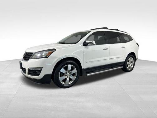 White 2015 Chevrolet Traverse LS