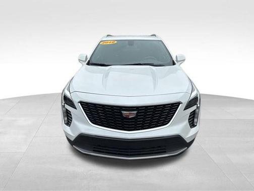 Crystal White Tri-Coat 2019 Cadillac XT4 Premium Luxury