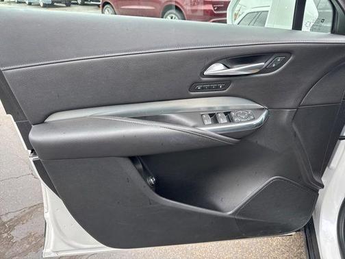 Crystal White Tri-Coat 2019 Cadillac XT4 Premium Luxury