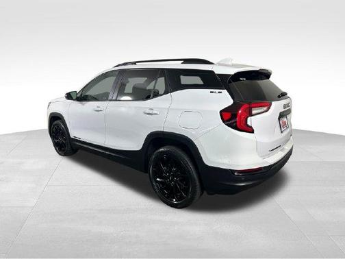 Summit White 2023 GMC Terrain SLE