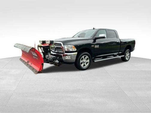 Brilliant Black Crystal Pearlcoat 2018 RAM 2500 Big Horn