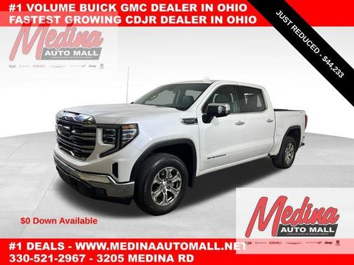White Frost Tri-Coat 2023 GMC Sierra 1500 SLT