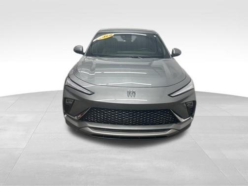 Moonstone Gray Metallic 2024 Buick Envista Avenir