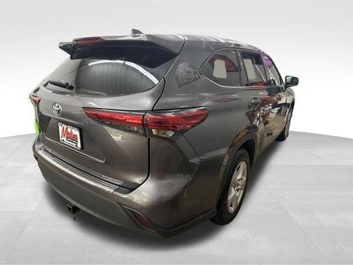 Magnetic Gray Metallic 2021 Toyota Highlander L