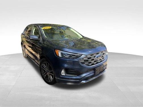 Blue Metallic 2019 Ford Edge Titanium