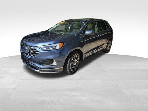 Blue Metallic 2019 Ford Edge Titanium