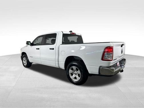 Bright White Clearcoat 2023 RAM 1500 Big Horn