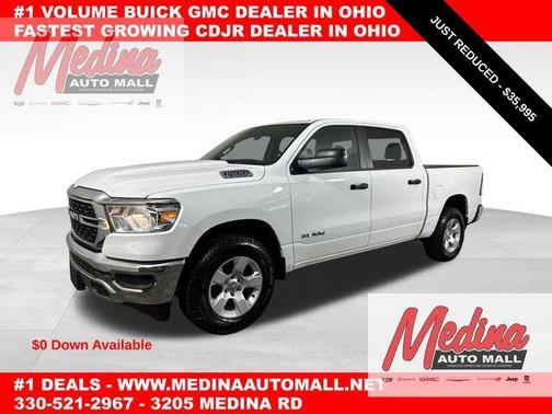 Bright White Clearcoat 2023 RAM 1500 Big Horn