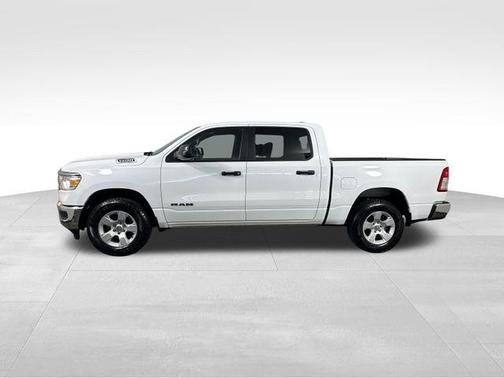Bright White Clearcoat 2023 RAM 1500 Big Horn