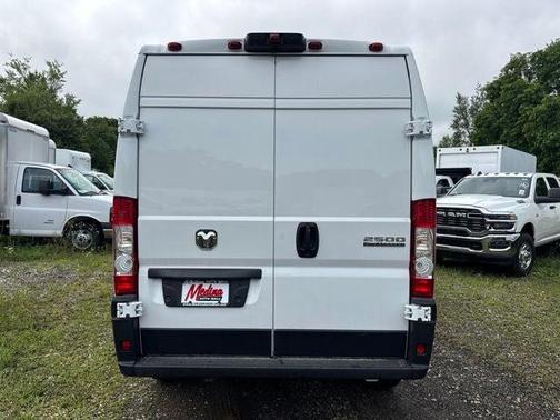 Bright White Clearcoat 2026 RAM ProMaster 2500 High Roof